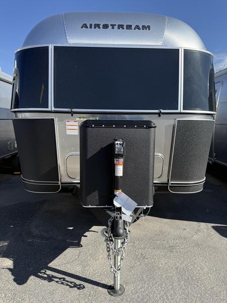 New 2026 Airstream Midnight Flamingo Flying Cloud® 27FB at Airstream El Paso