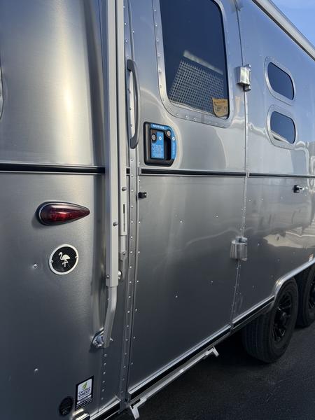 2026 Airstream Midnight Flamingo Flying Cloud® 27FB inventory photo 7 of 19 at Airstream El Paso
