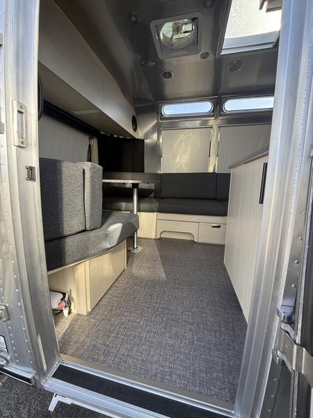 2026 Airstream Midnight Flamingo Flying Cloud® 27FB inventory photo 9 of 19 at Airstream El Paso
