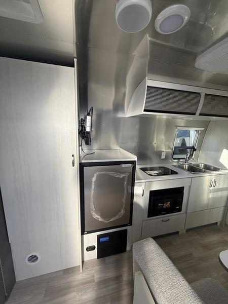 2026 Airstream Bambi® 22FB inventory photo 11 of 14 at Airstream El Paso