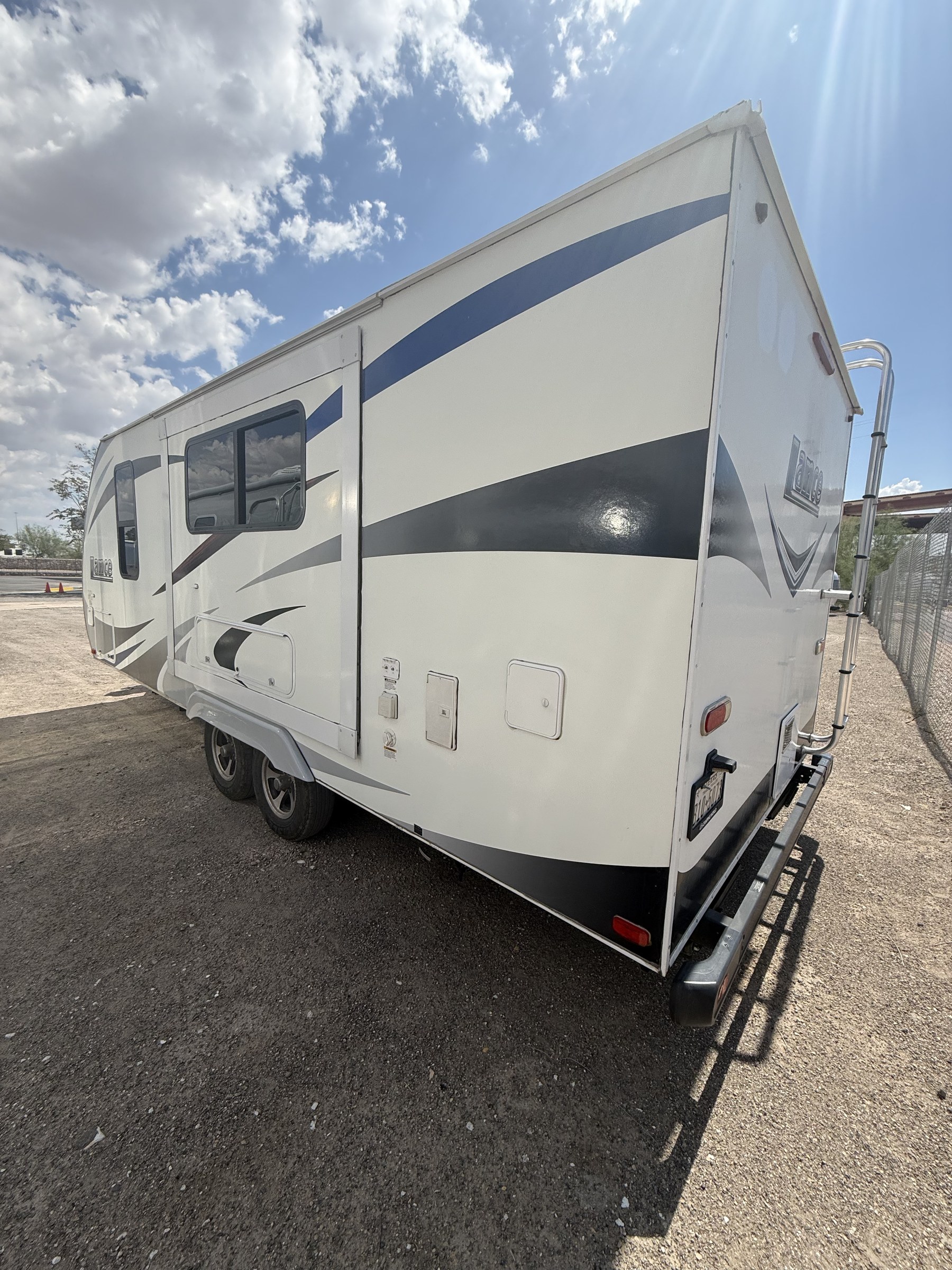 2015 LANCE M-1995 inventory photo 4 of 13 at Airstream El Paso