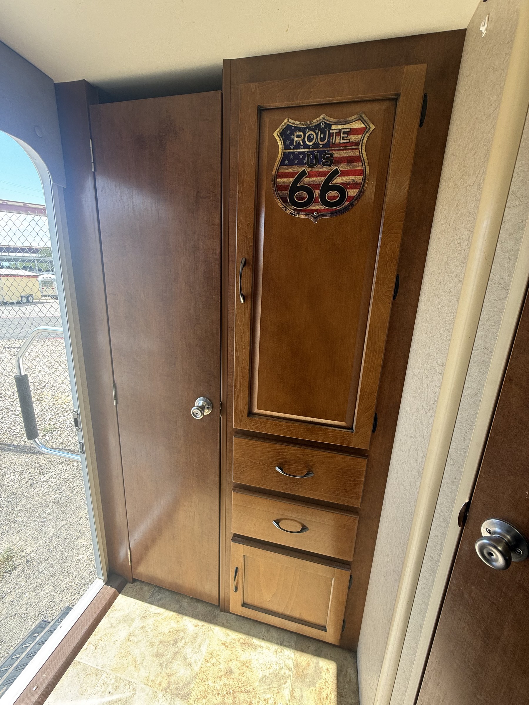 2015 LANCE M-1995 inventory photo 13 of 13 at Airstream El Paso