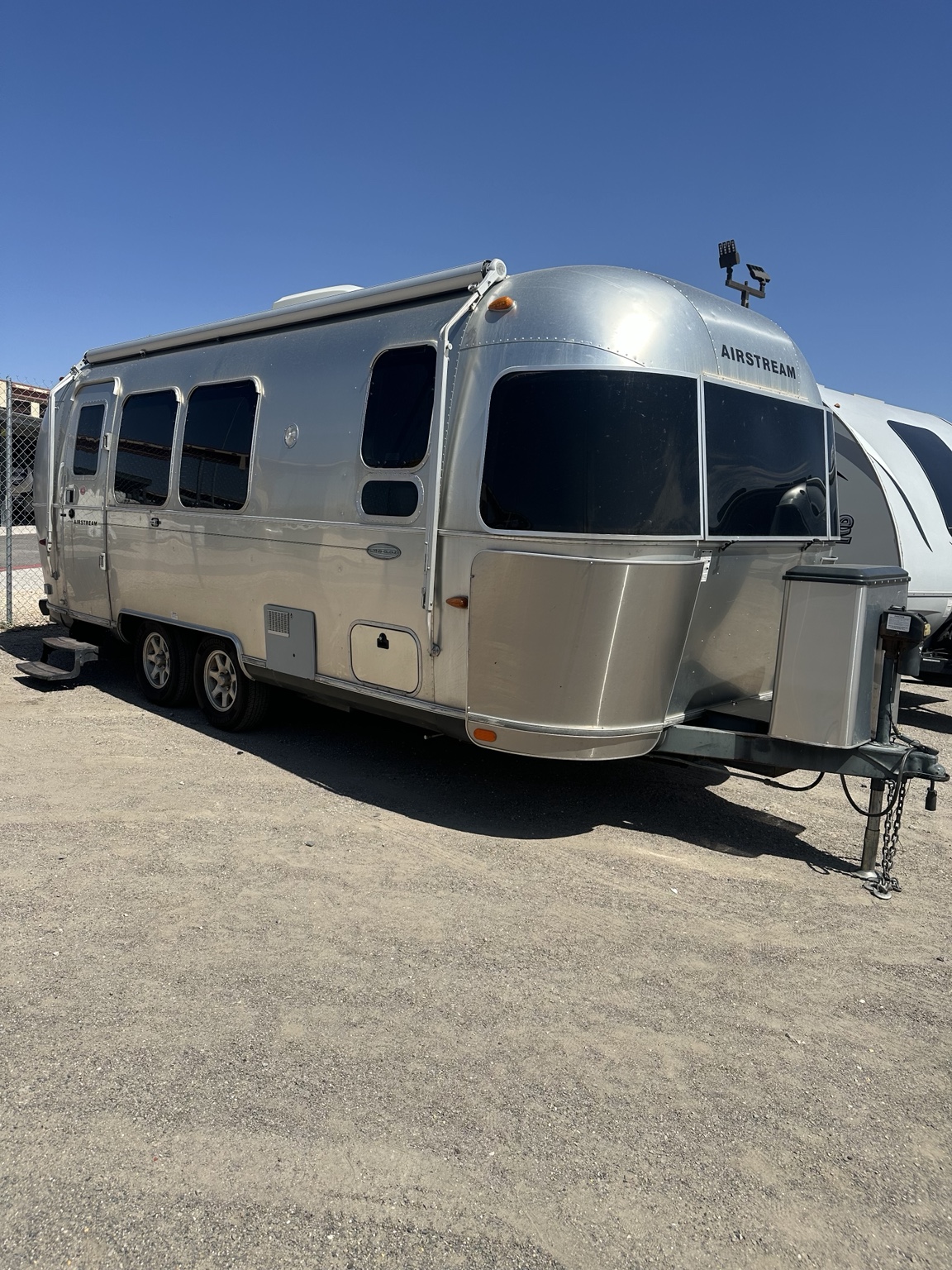 2011 Airstream Flying Cloud 23FB inventory photo 5 of 10 at Airstream El Paso