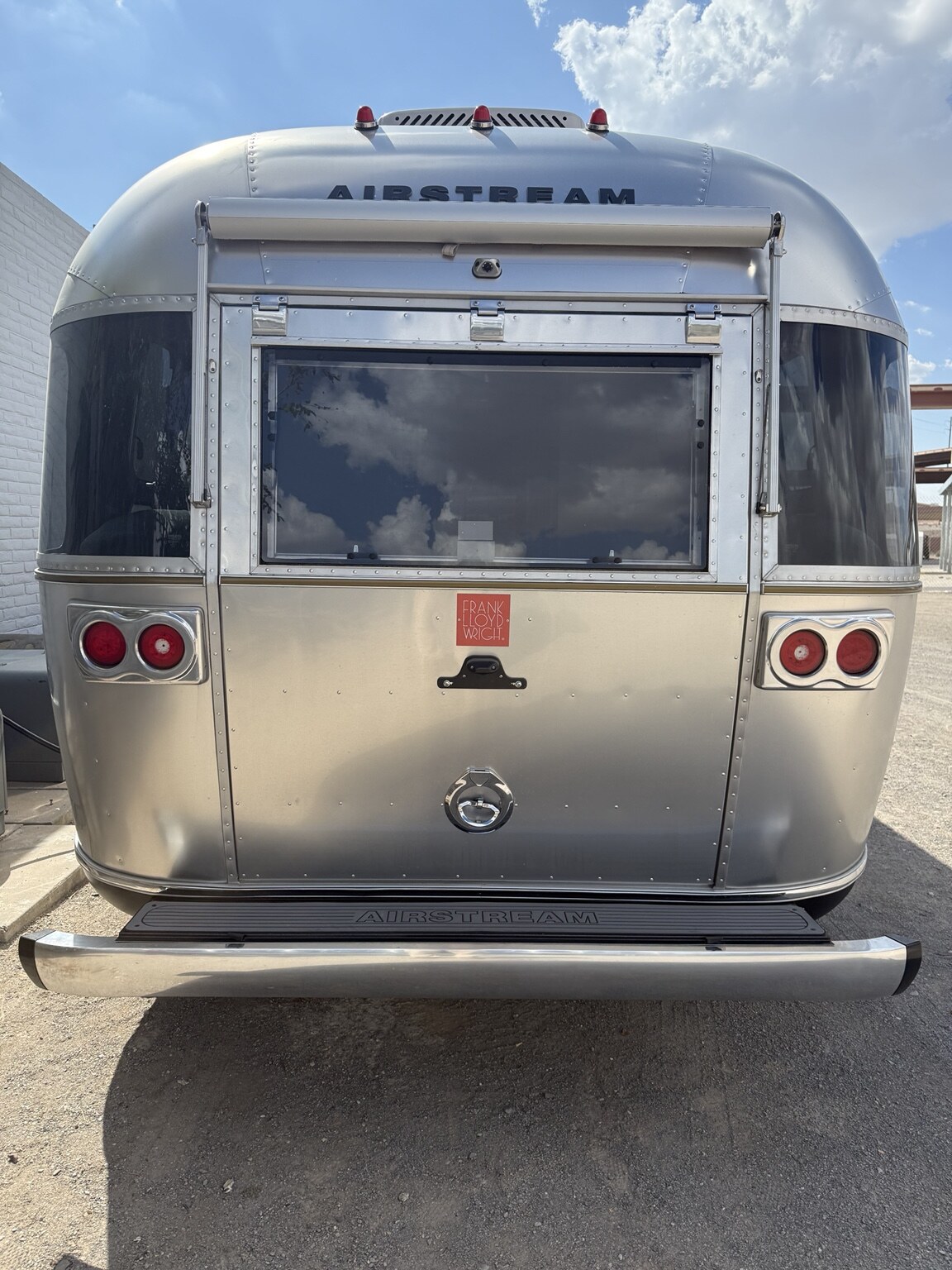 2027 Airstream Frank Lloyd Wright 28RB Twin inventory photo 6 of 18 at Airstream El Paso