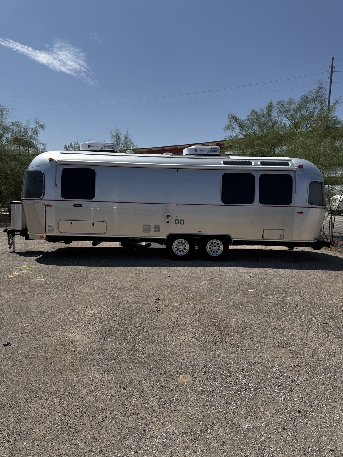 2027 Airstream Stetson/6666 27FB Twin inventory photo 2 of 12 at Airstream El Paso