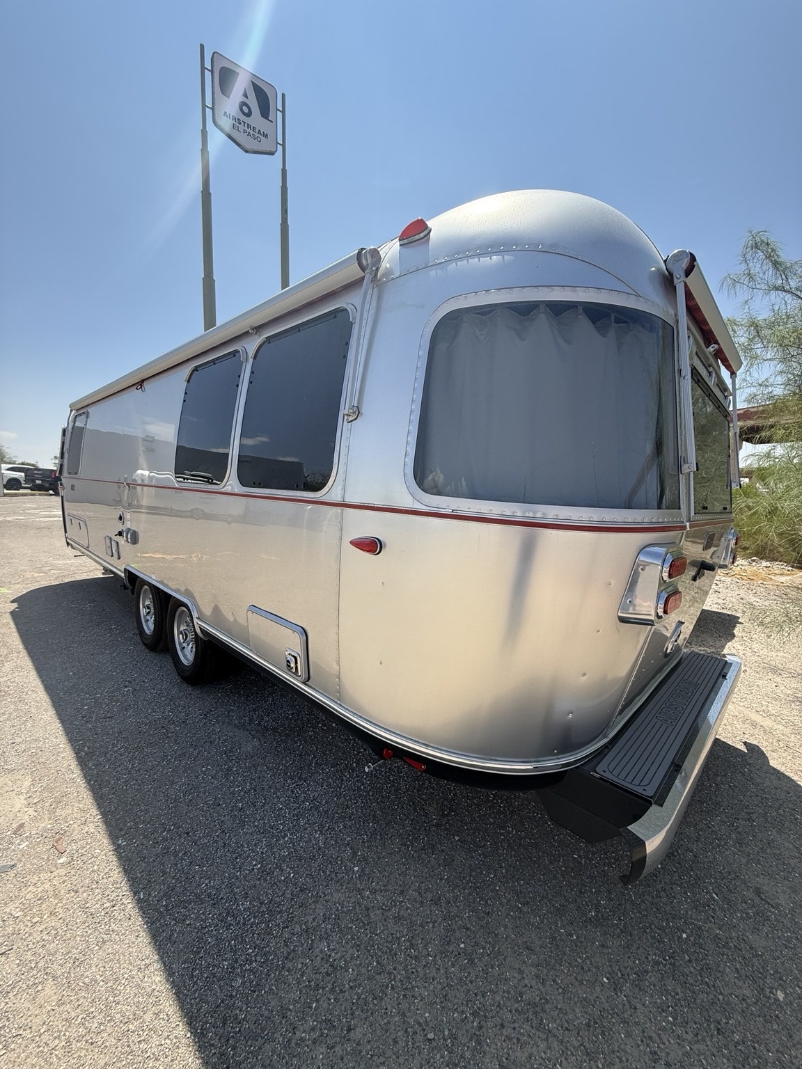 2027 Airstream Stetson/6666 27FB Twin inventory photo 3 of 12 at Airstream El Paso