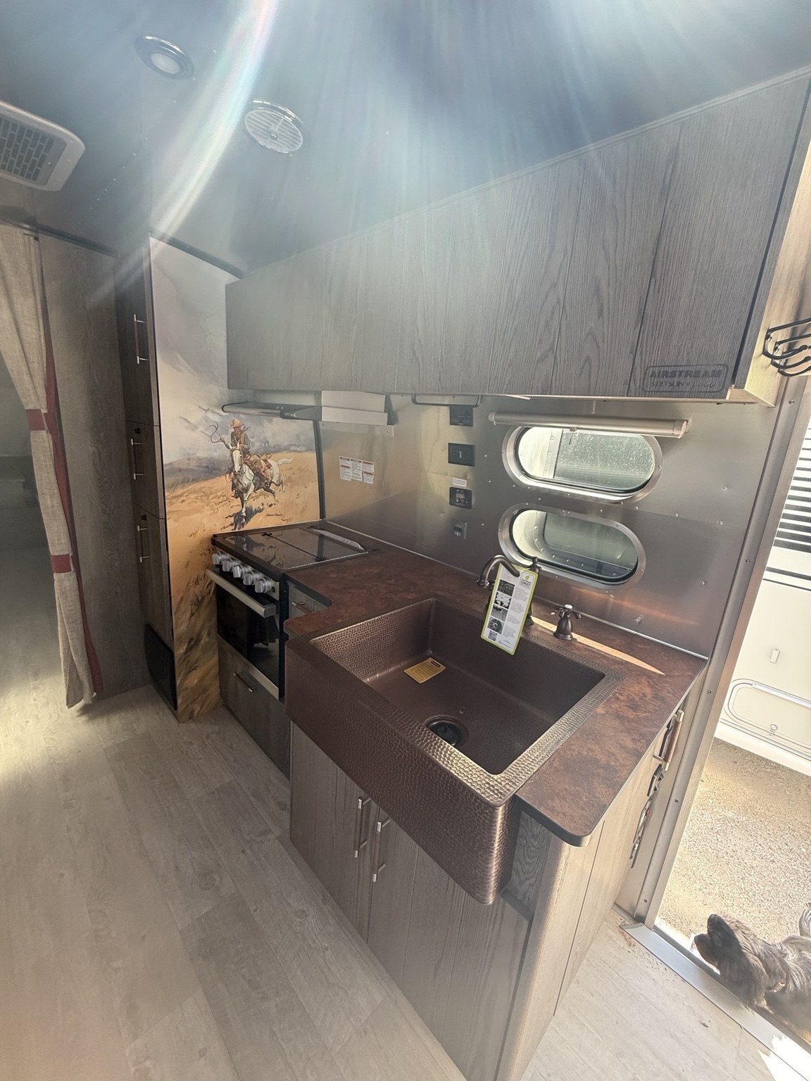2027 Airstream Stetson/6666 27FB Twin inventory photo 9 of 12 at Airstream El Paso