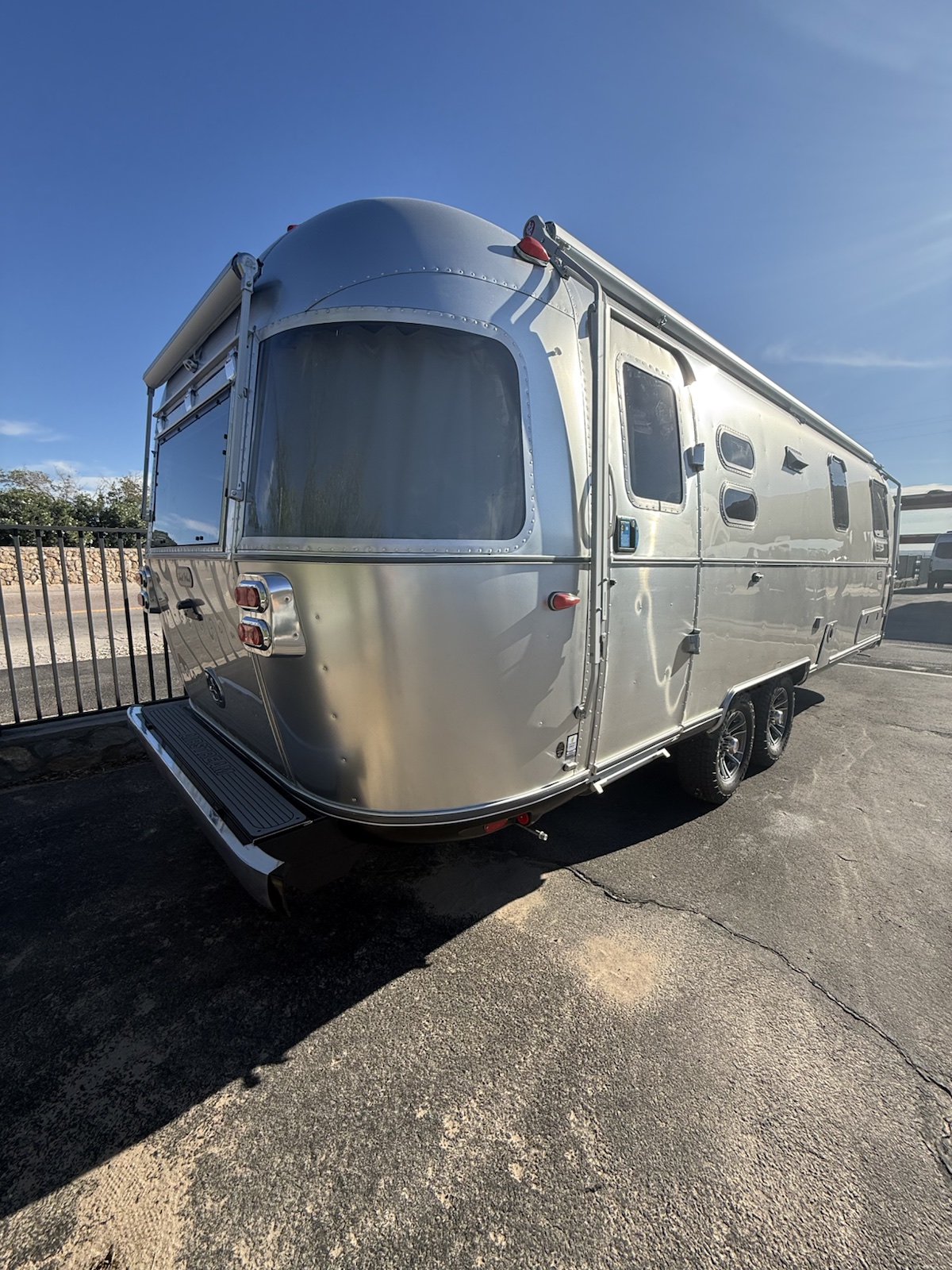 2027 Airstream Trade Wind 27FB Twin inventory photo 4 of 23 at Airstream El Paso