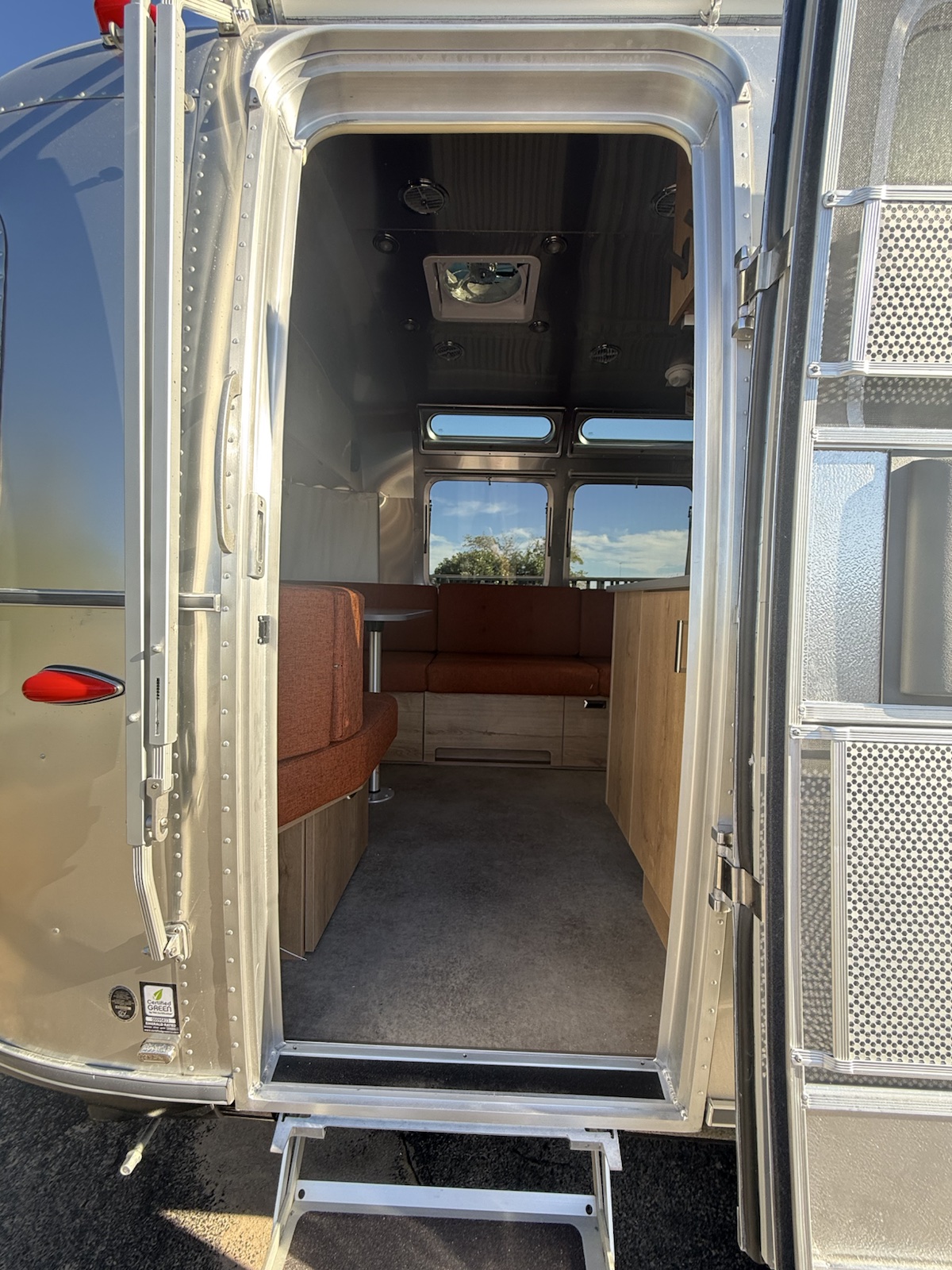 2027 Airstream Trade Wind 27FB Twin inventory photo 11 of 23 at Airstream El Paso