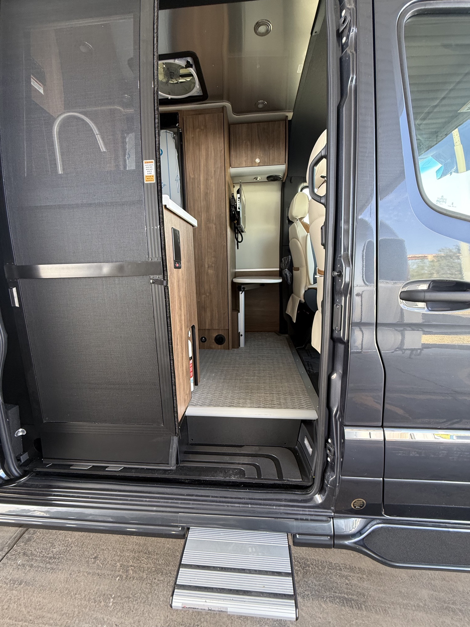 2027 Airstream Interstate 24GT inventory photo 7 of 15 at Airstream El Paso