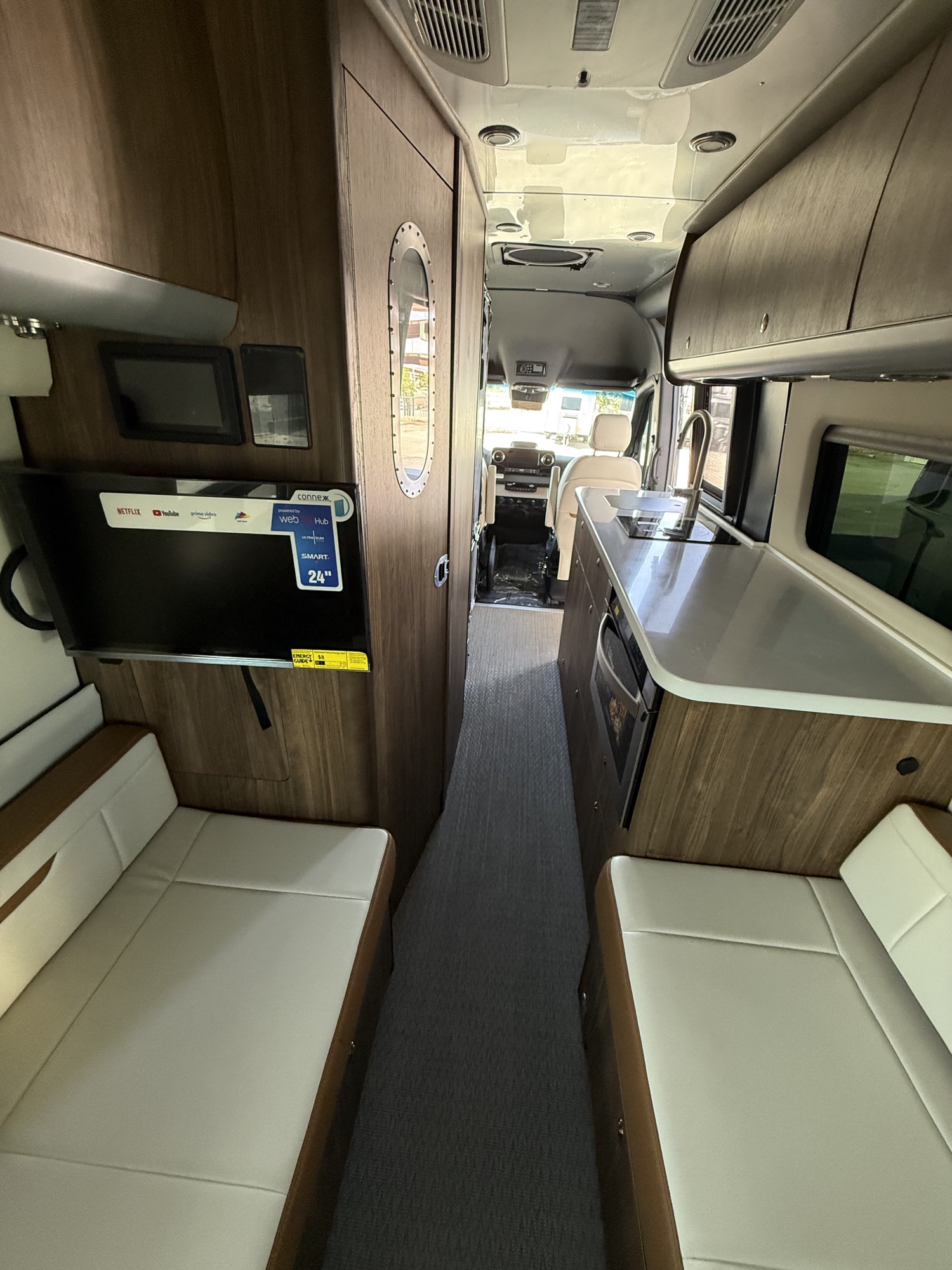 2027 Airstream Interstate 24GT inventory photo 10 of 15 at Airstream El Paso