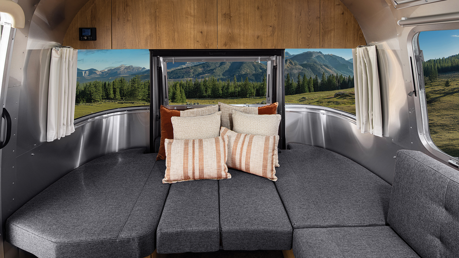 2027 Airstream Trade Wind 27FB Twin official Airstream stock photo — actual incoming unit may vary